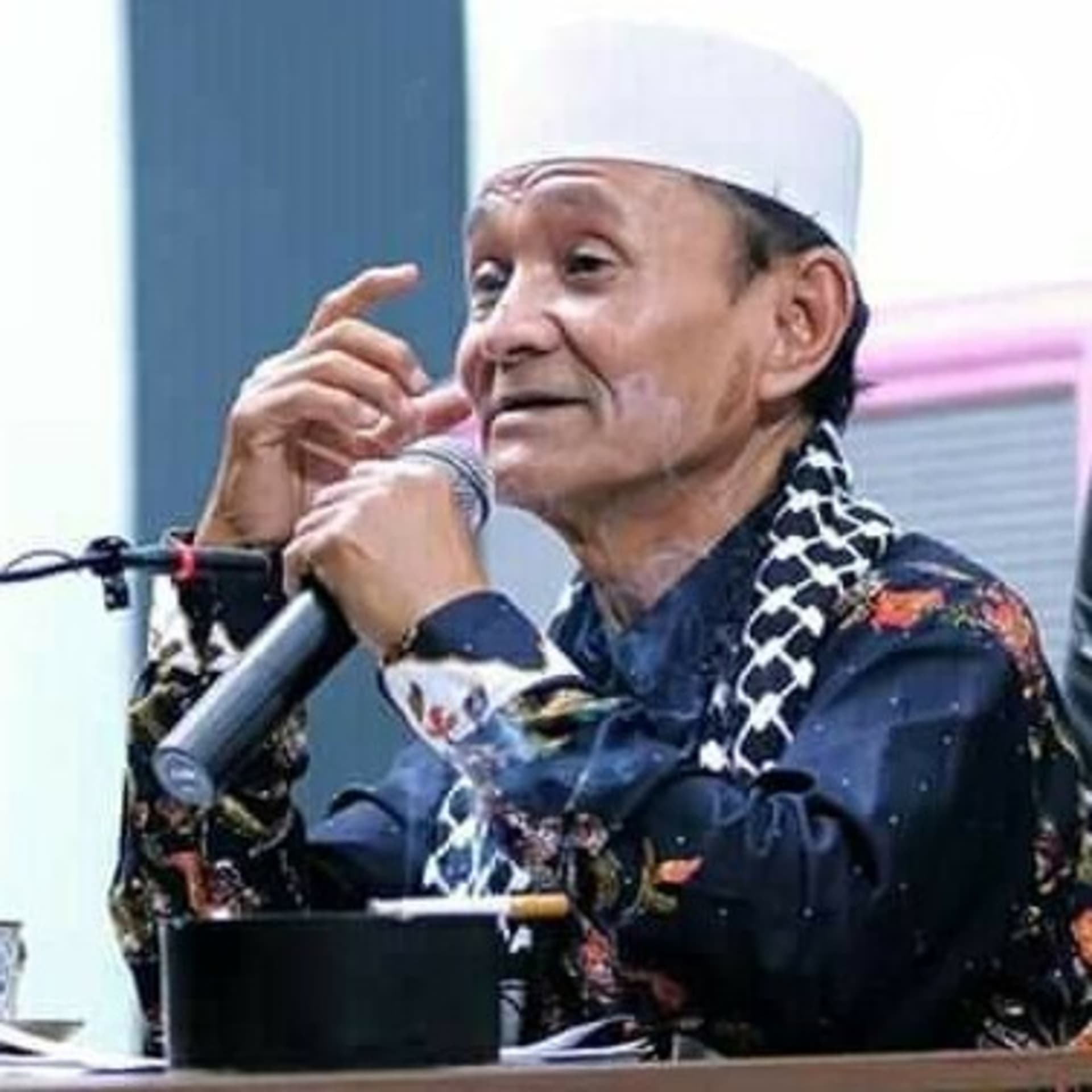 Buya Syakur Yasin - Podcasts