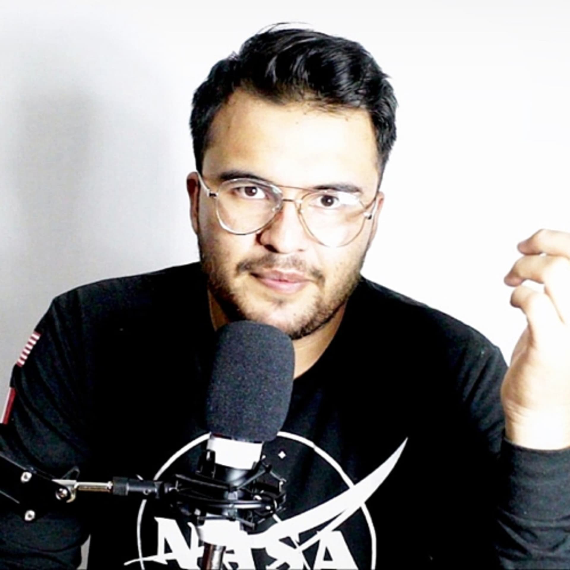 Hablemos de todo un poco con El Kevin - Podcasts