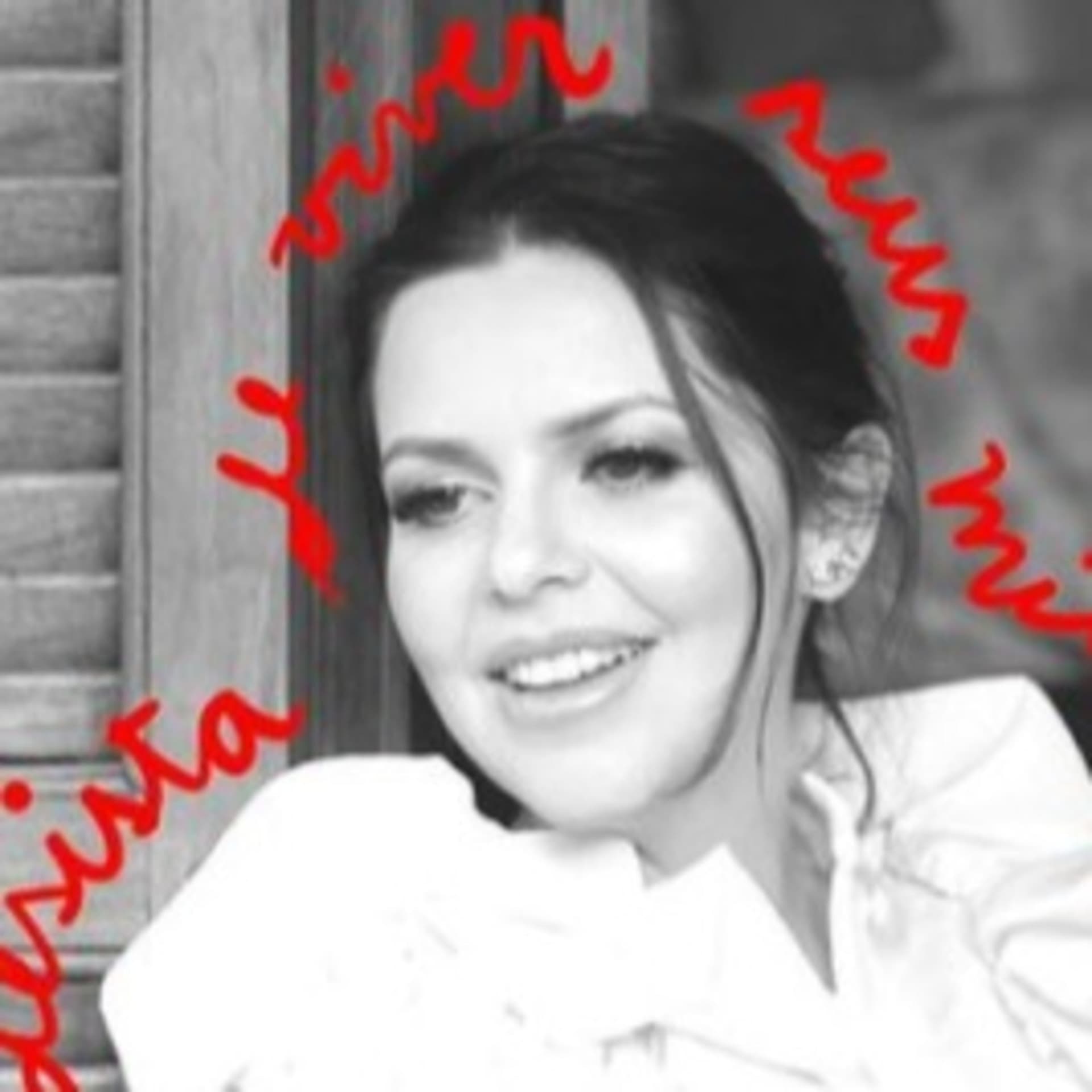 Mariana Sciorilli PODCAST - VOCÊ É FILHA #VamosFalarDeAmorPerfeito - Podcasts