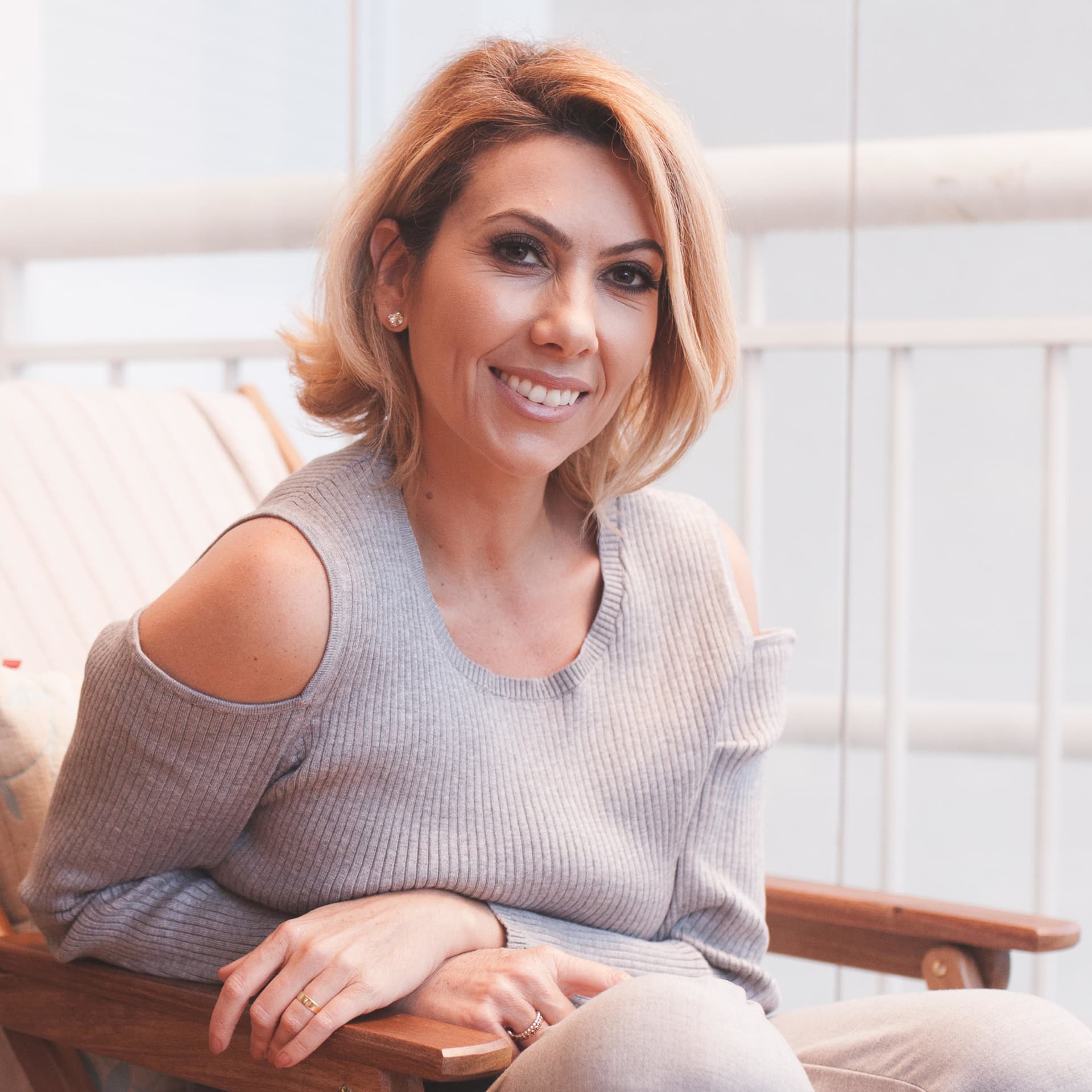 Anna Lobo - Essência e Propósito | ThetaHealing - Podcasts