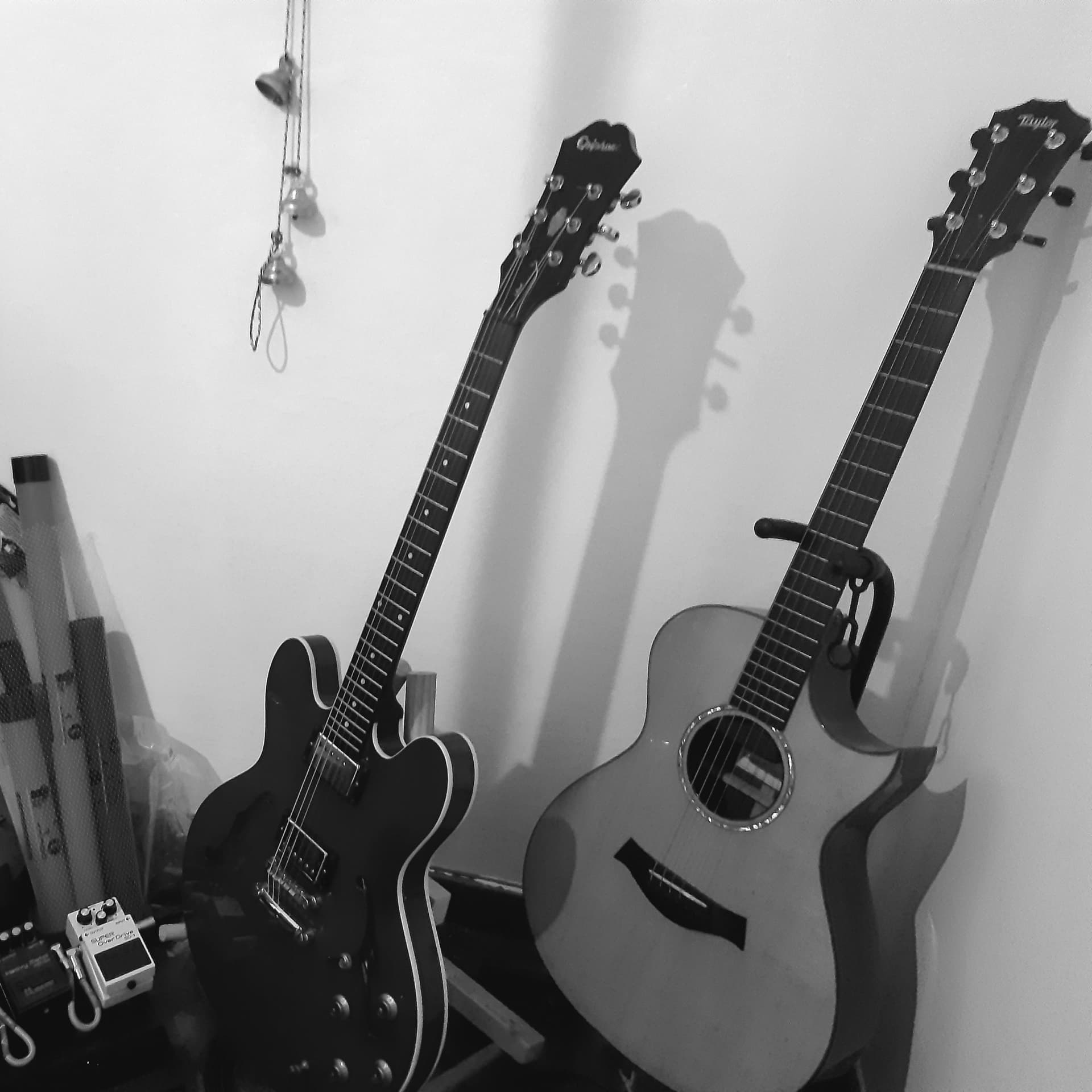 Six Strings of Tension - Podcasts