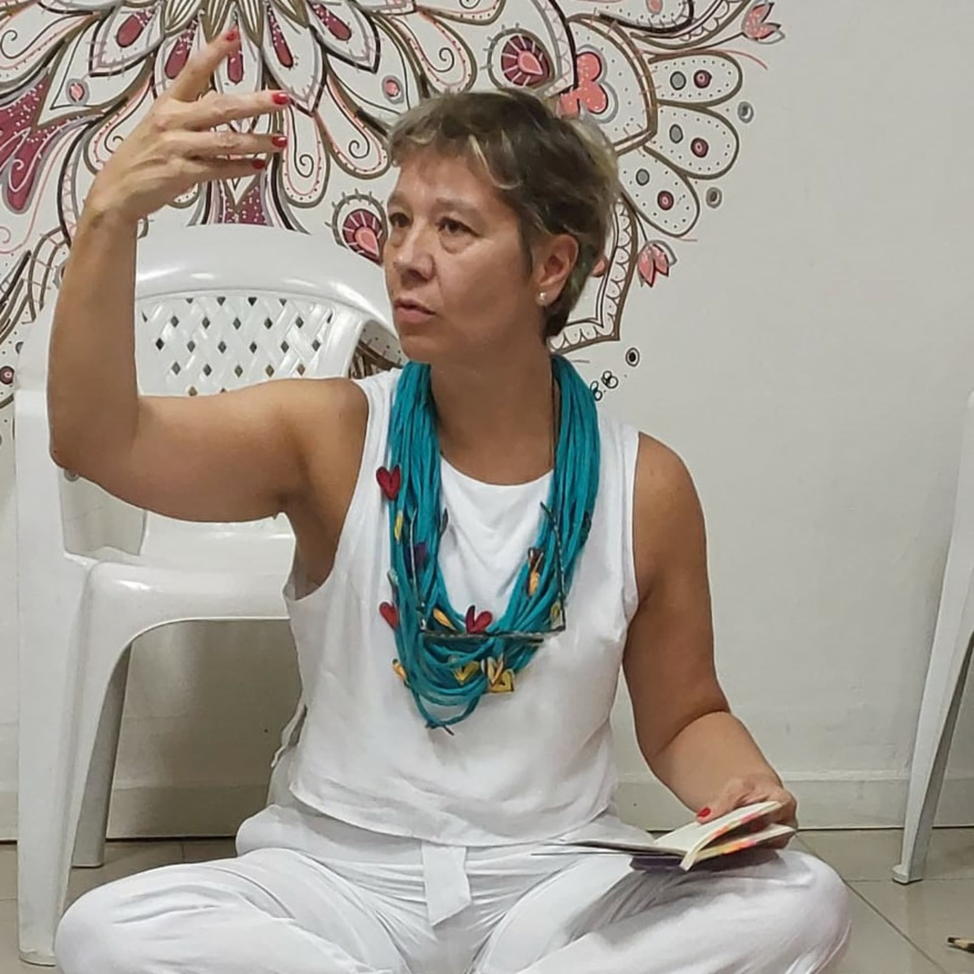 Biblioterapia em Casa/Christyanne Bueno - Podcasts