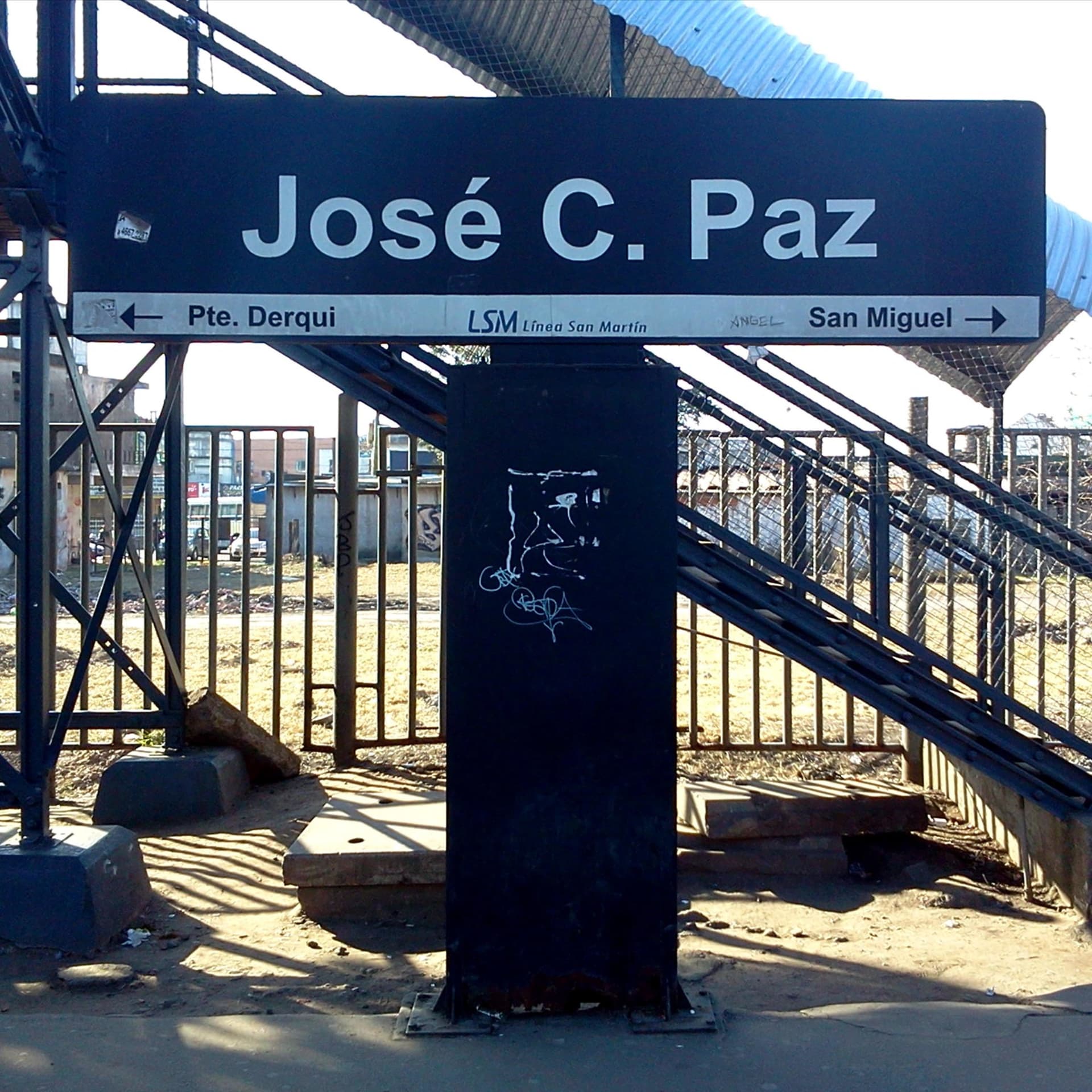 Cuarentena y Vida cotidiana en José C Paz y sus alrededores - Podcasts