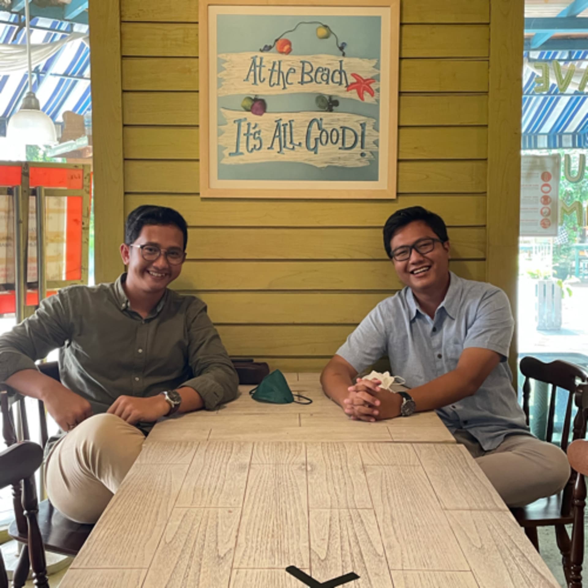 Weekend Vibes With Damar and Edo - Podcasts