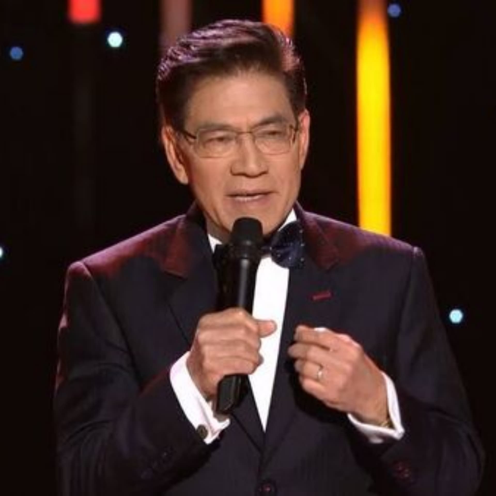 Nguyễn Ngọc Ngạn - Podcasts