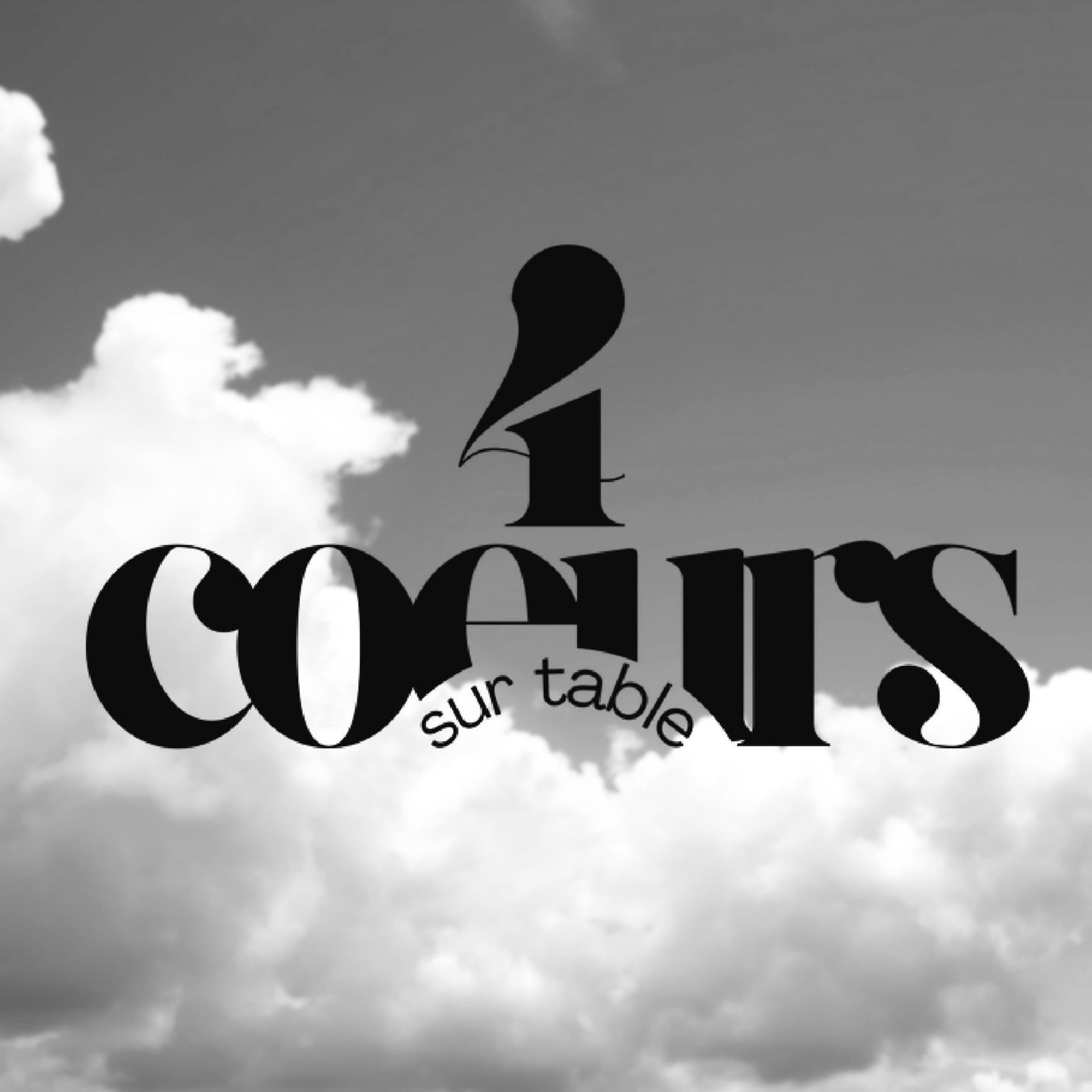4 cœurs sur table - Podcasts