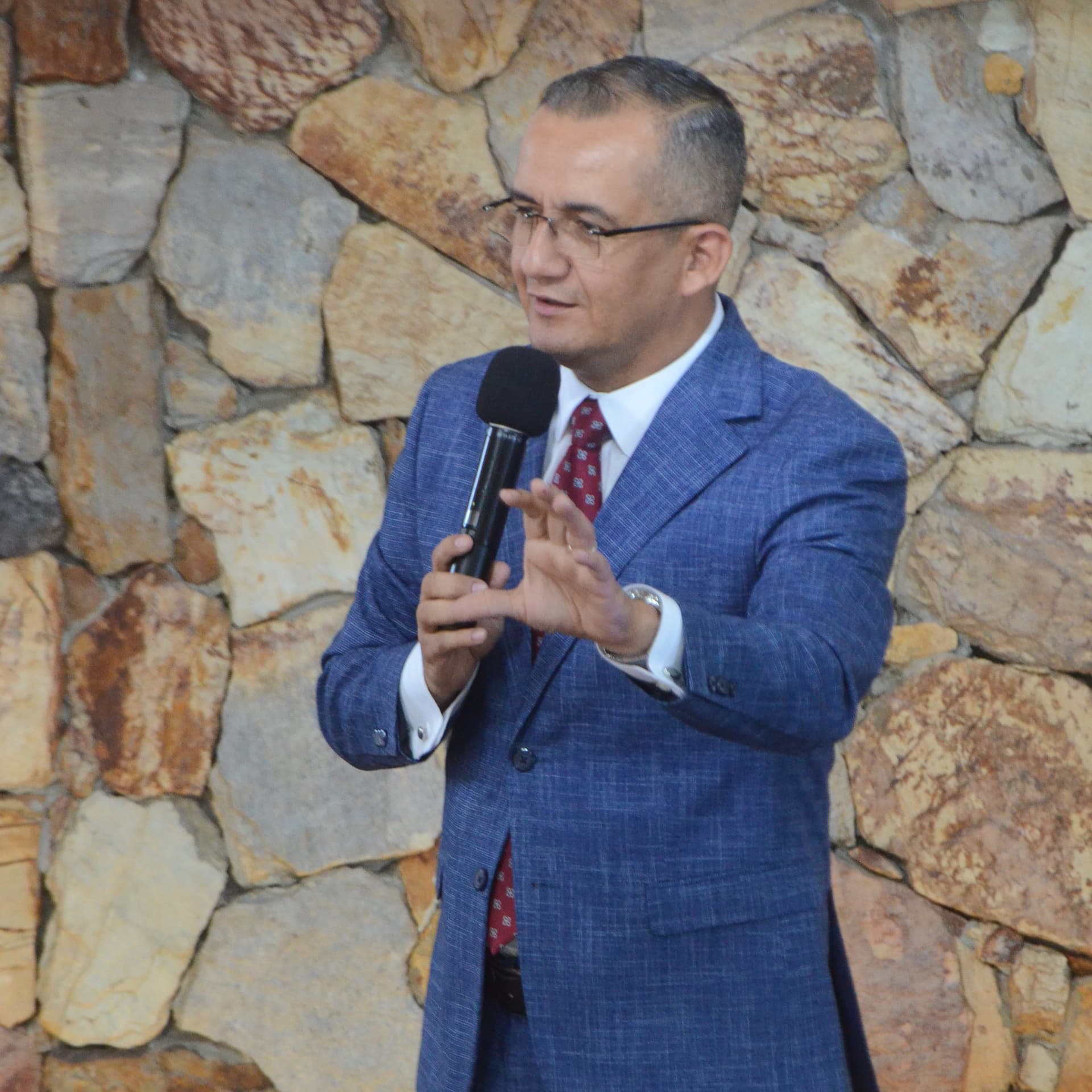 Pastor Giovanni Amaya - Podcasts