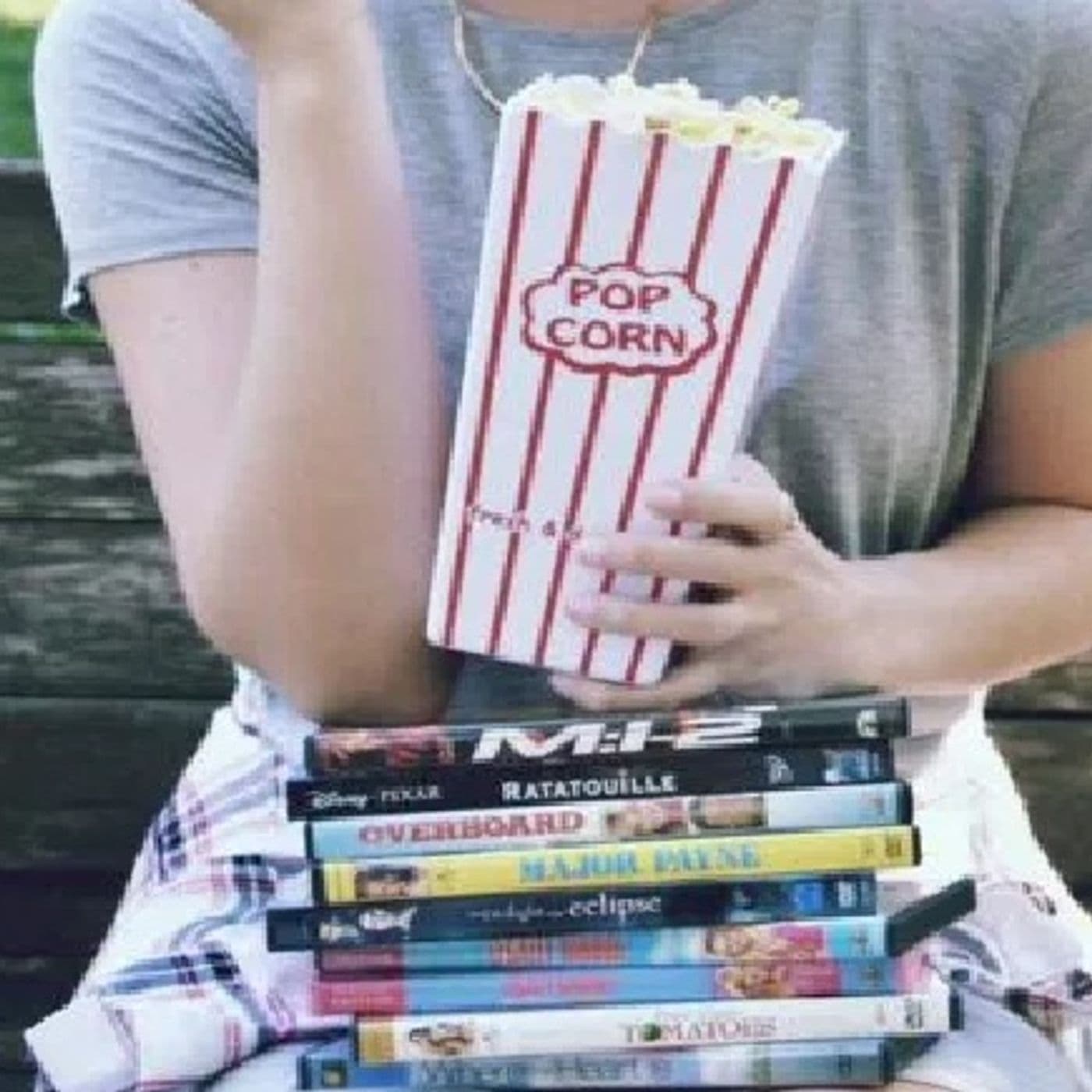 A Movie Lover's Review w/ Bri & Montez - Podcasts