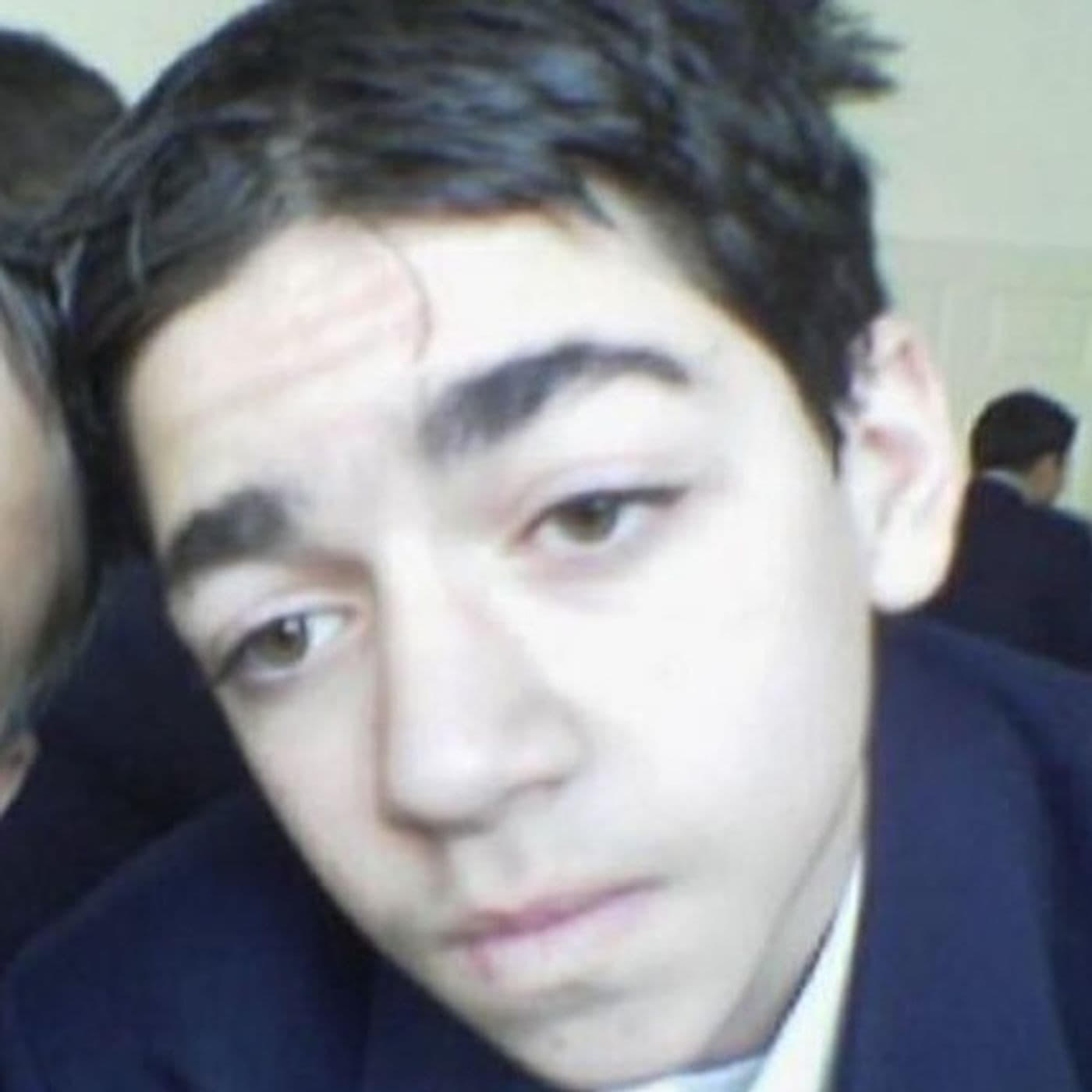 ais ezhel