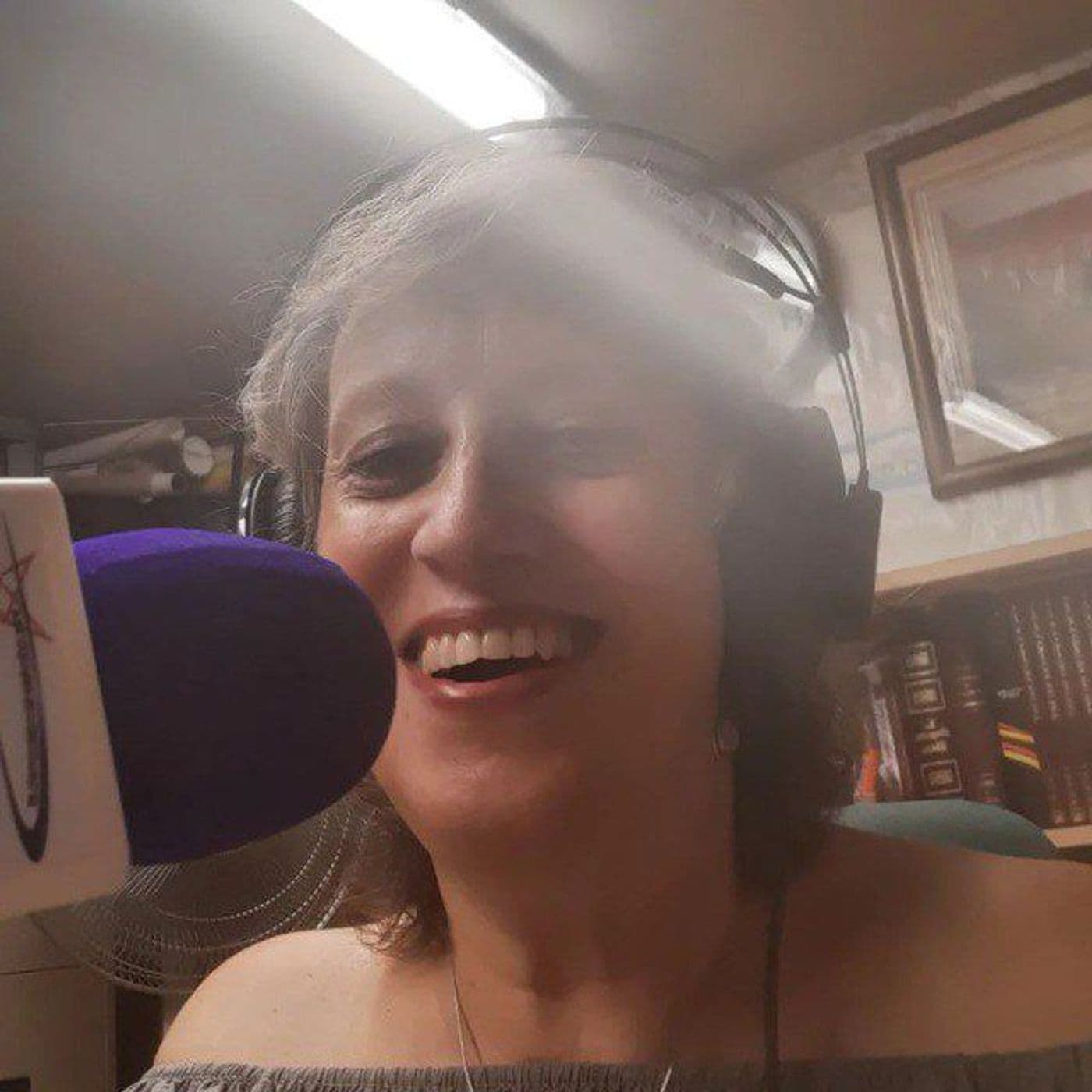 RADIO CARMELO "Conecta con tu interior y sana" - Podcasts