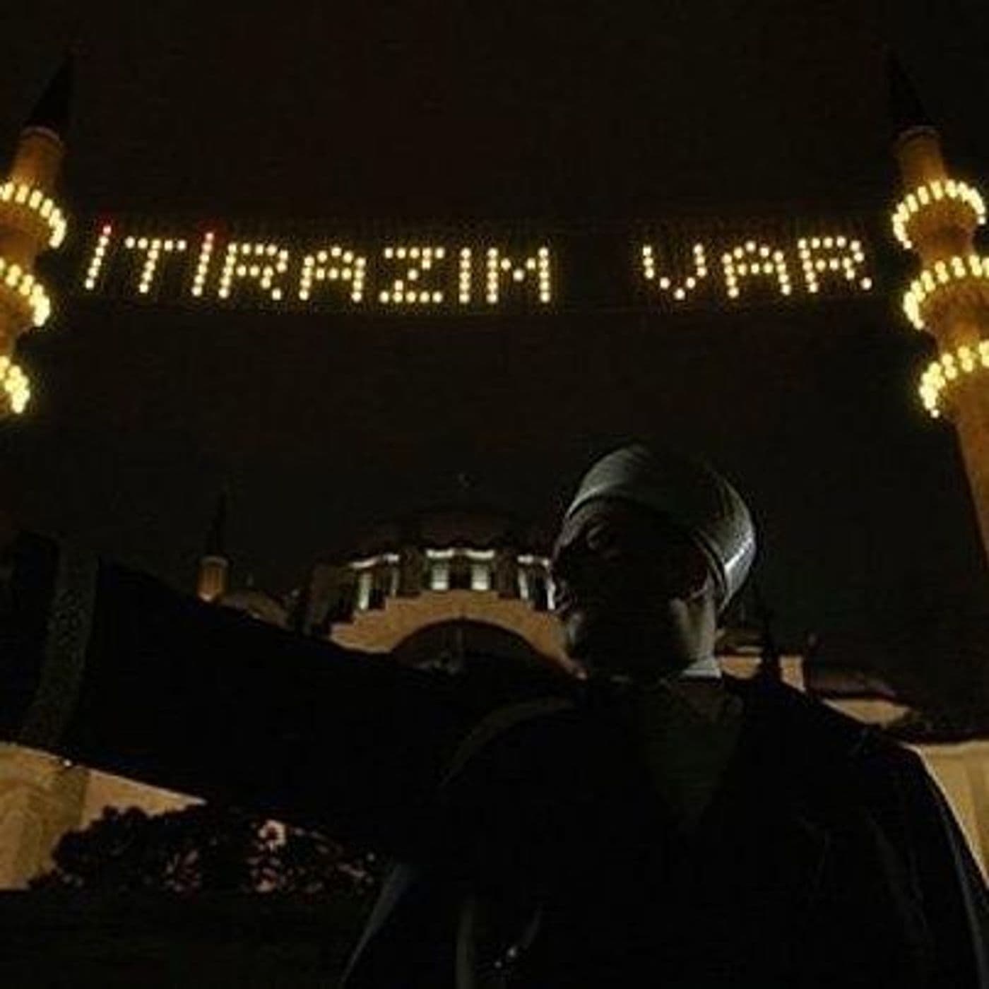 ne güzel bakmaktaydık uzaklara