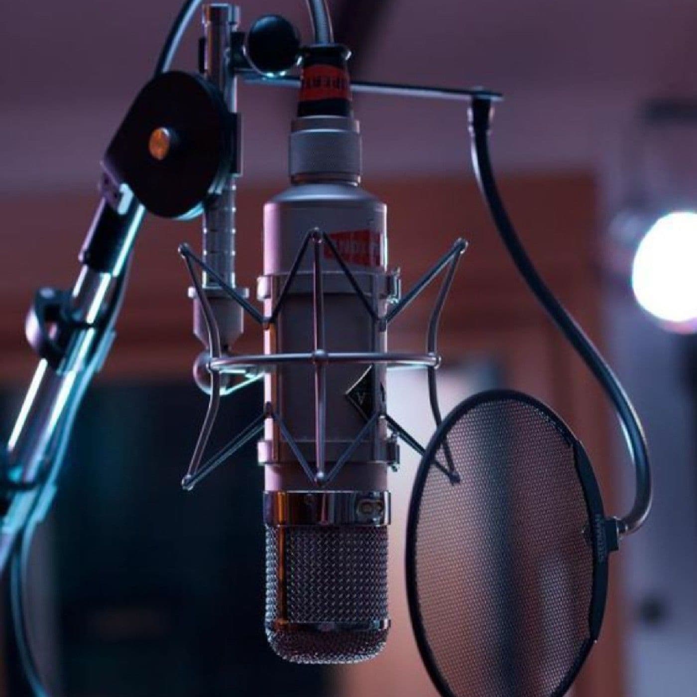 أول بث مباشر - Podcasts